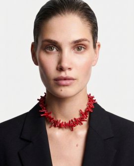 Чокер из красного коралла