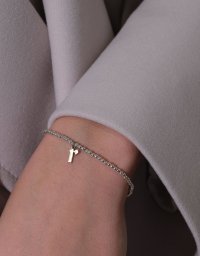 Браслет из гематита с буквой R